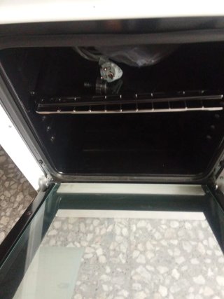 Cucina elettrica 4 fuochi con forno nuovo