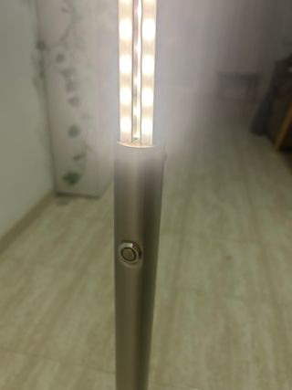 Lámpara LED de pie