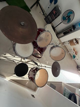 Batería de percusión completa