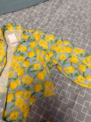 Conjunto con estampado de limones