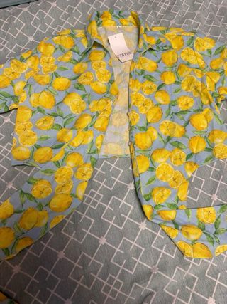 Conjunto con estampado de limones