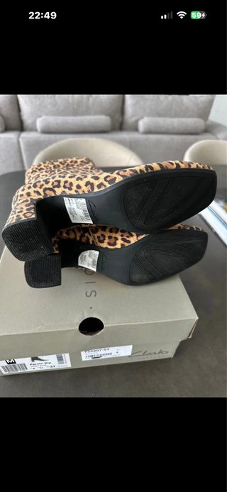 Botines leopardo Clarks