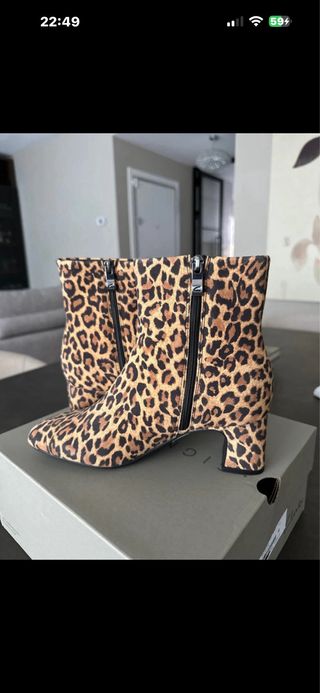 Botines leopardo Clarks