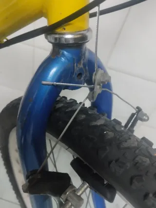 Bicicleta de Montaña Amarilla