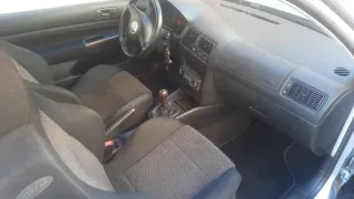 Volkswagen Golf 2000