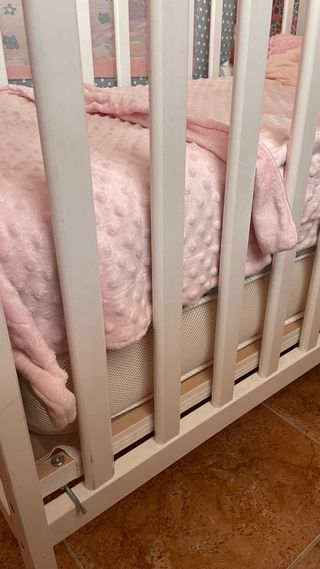 Cuna blanca estilo IKEA