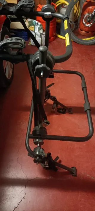 Porta bicicletas de maletero