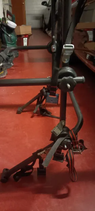 Porta bicicletas de maletero