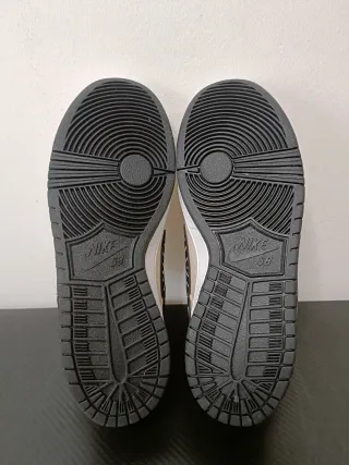 Nike Dunk SB Low Albino & Preto Beige