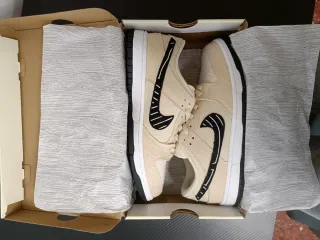 Nike Dunk SB Low Albino & Preto Beige