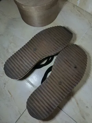 Sandalias Corina cuña esparto beige y negro