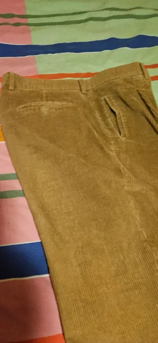 Pantalón de pana marrón