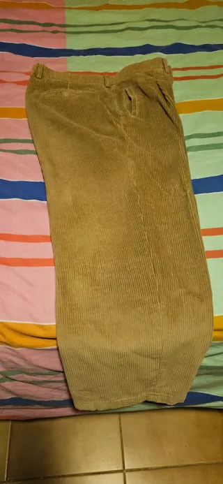 Pantalón de pana marrón