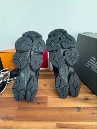 New Balance 9060 Triple Black Talla 38