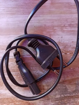 Cable alimentación conector " Figura 8 "