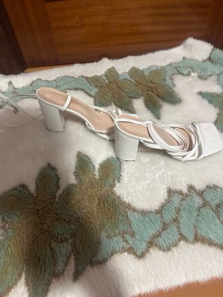 Sandalias de tacón azul claro