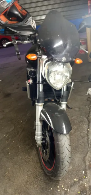 Moto Naked Negra Manual