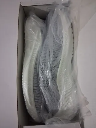Zapatos de verano grises