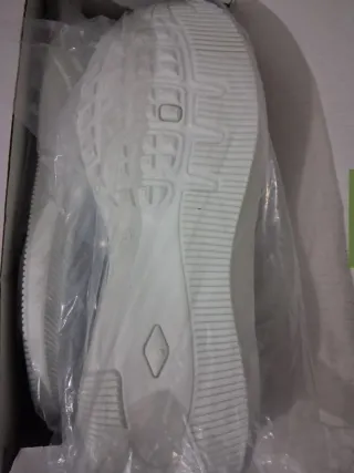 Zapatos de verano grises