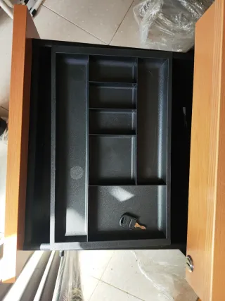 Mobile per ufficio in legno con cassetti