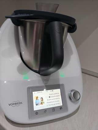 Bimby TM5 completo di accessori e valigietta