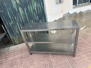 3 Estanterías de acero