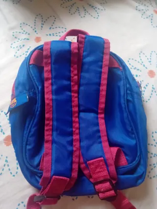 Cada mochila a 5 euros