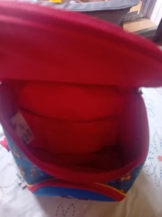 Cada mochila a 5 euros