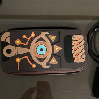 NINTENDO Switch OLED + Funda Zelda + 512GB