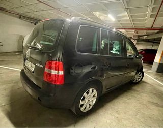 Volkswagen Touran 2.0 tdi