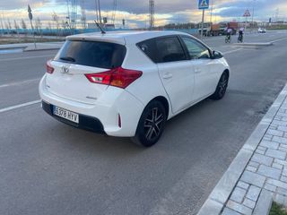 Toyota Auris 2014