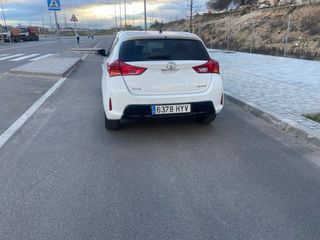 Toyota Auris 2014