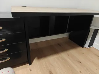 Escritorio moderno madera y negro