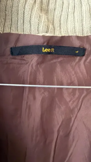 Chaqueta Lee Beige Talla L Ligera