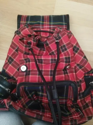 Mochila a cuadros escoceses