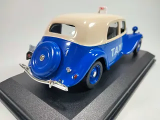 1:43 Citroën Traction Avant 11 - Saigon (1955)