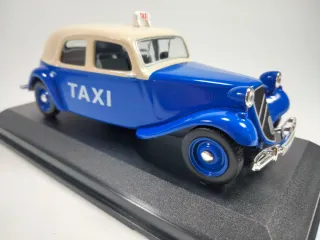 1:43 Citroën Traction Avant 11 - Saigon (1955)