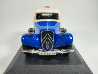 1:43 Citroën Traction Avant 11 - Saigon (1955)