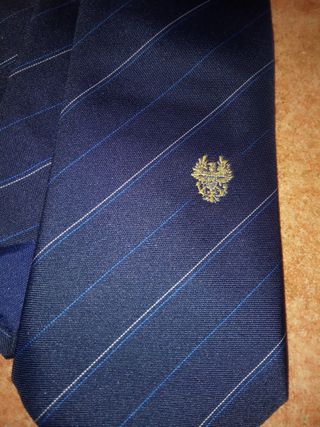 Corbatas militares azul y roja