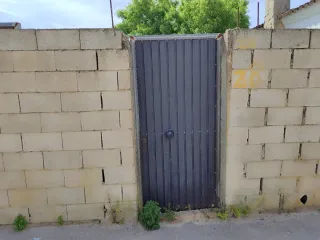 Parcela al lado de tocino