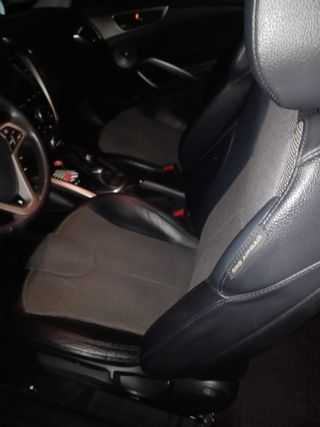 Hyundai Veloster 1.6 GDI Sport (2012)