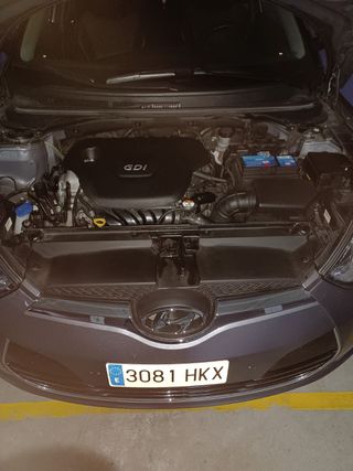 Hyundai Veloster 1.6 GDI Sport (2012)