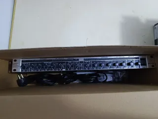 Procesador Behringer COMPOSER PRO-XL MDX2600