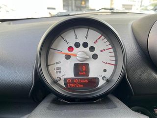 MINI MINI Countryman One D 66 kW (90 CV)