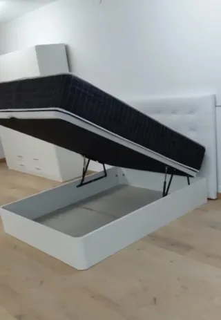 Camas completas armarios sofás