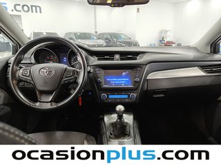 Toyota Avensis 150D Advance 105 kW (143 CV)