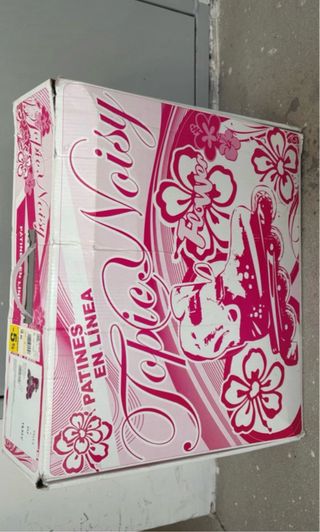 Patines en línea rosas y blancos