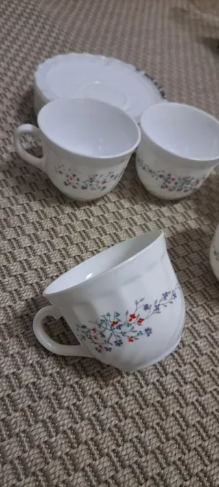 Conjunto 5 tazas con 6 platos