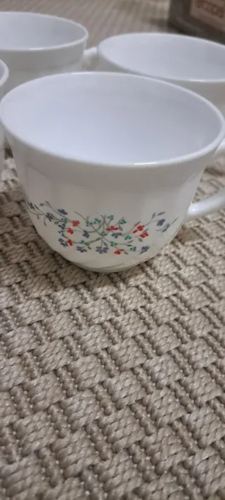 Conjunto 5 tazas con 6 platos
