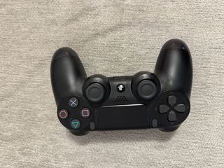 Consola PS4 Negra + Mando y Cables Modelo Slim 1TB
